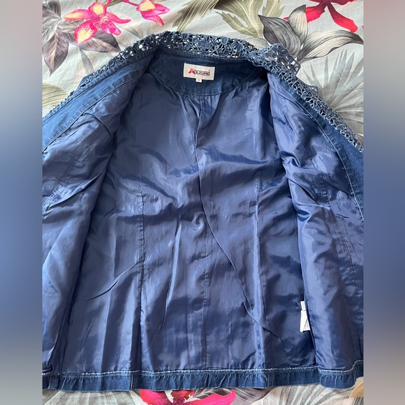 Denim jacket - Picture 8 of 8